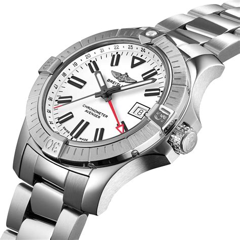 breitling avenger 44 gmt|Breitling Avenger gmt 43 review.